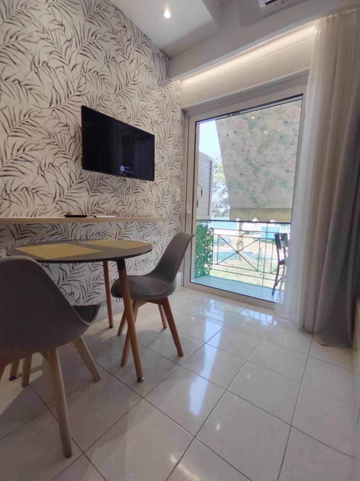 Dina'S Apartment Воница Экстерьер фото